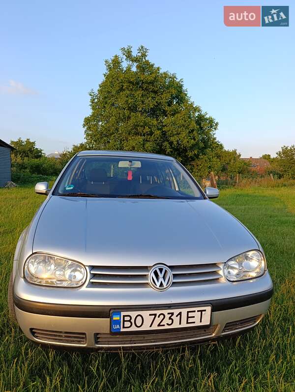 Volkswagen Golf 2001