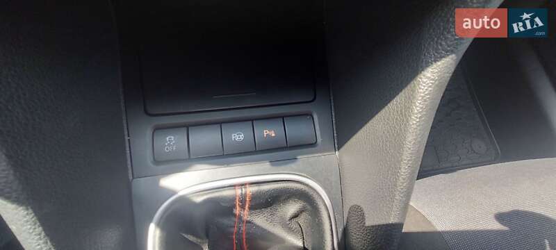 Универсал Volkswagen Golf 2011 в Полтаве