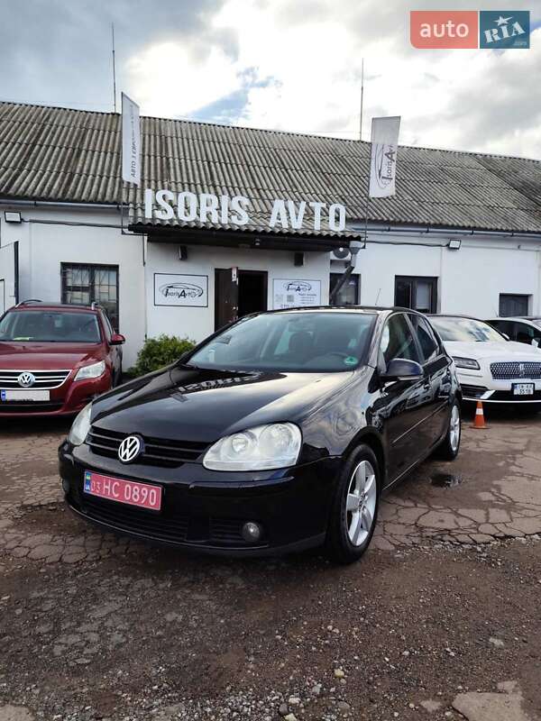 Хэтчбек Volkswagen Golf 2008 в 
