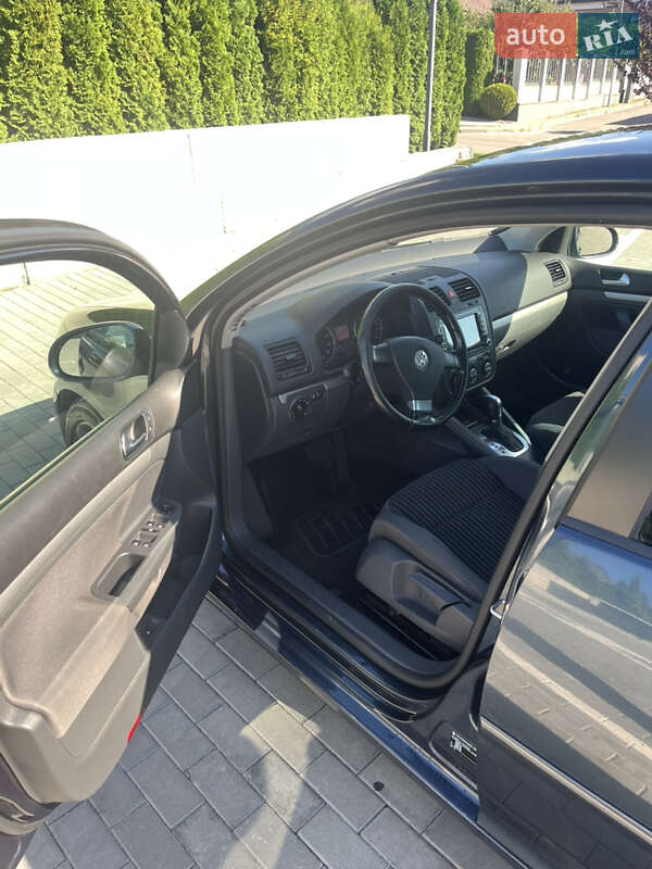 Хетчбек Volkswagen Golf 2007 в Рівному