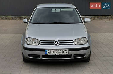 Хэтчбек Volkswagen Golf 2002 в Днепре