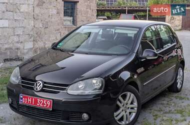 Хетчбек Volkswagen Golf 2008 в Звягелі