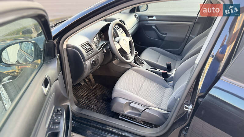 Универсал Volkswagen Golf 2008 в Киеве