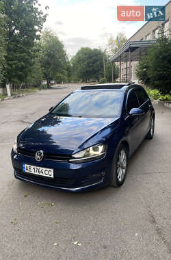 Хетчбек Volkswagen Golf 2015 в Дніпрі