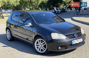 Хетчбек Volkswagen Golf 2004 в Звягелі