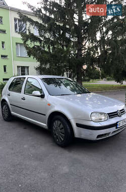Хетчбек Volkswagen Golf 1998 в Тульчині