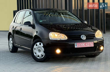 Хетчбек Volkswagen Golf 2006 в Чернівцях