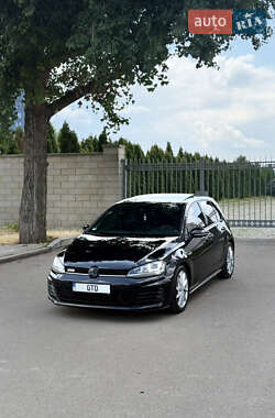 Хетчбек Volkswagen Golf 2013 в Києві