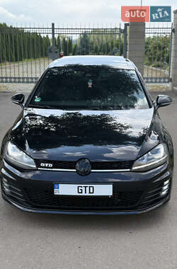 Хэтчбек Volkswagen Golf 2013 в Киеве