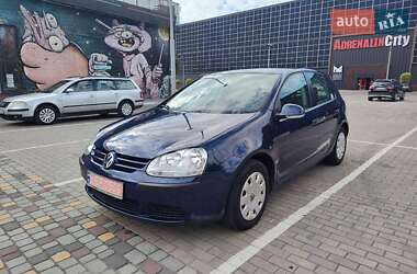 Хэтчбек Volkswagen Golf 2005 в Луцке