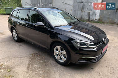 Универсал Volkswagen Golf 2019 в Житомире