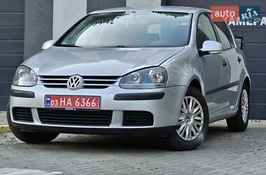 Хетчбек Volkswagen Golf 2005 в Львові