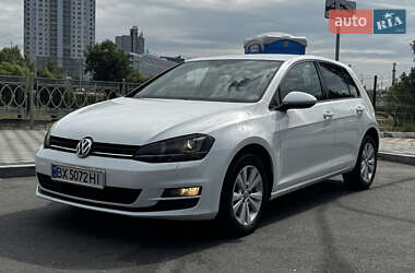 Хэтчбек Volkswagen Golf 2014 в Киеве