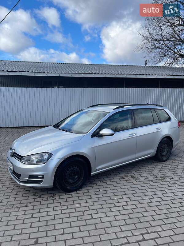 Універсал Volkswagen Golf 2014 в Хмільнику
