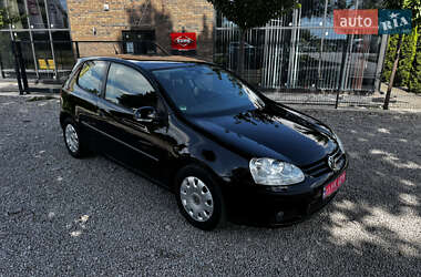 Хетчбек Volkswagen Golf 2005 в Вінниці