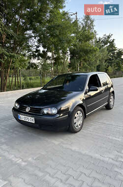 Хетчбек Volkswagen Golf 2002 в Києві