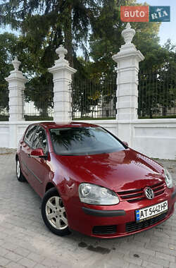 Хетчбек Volkswagen Golf 2003 в Вишнівці