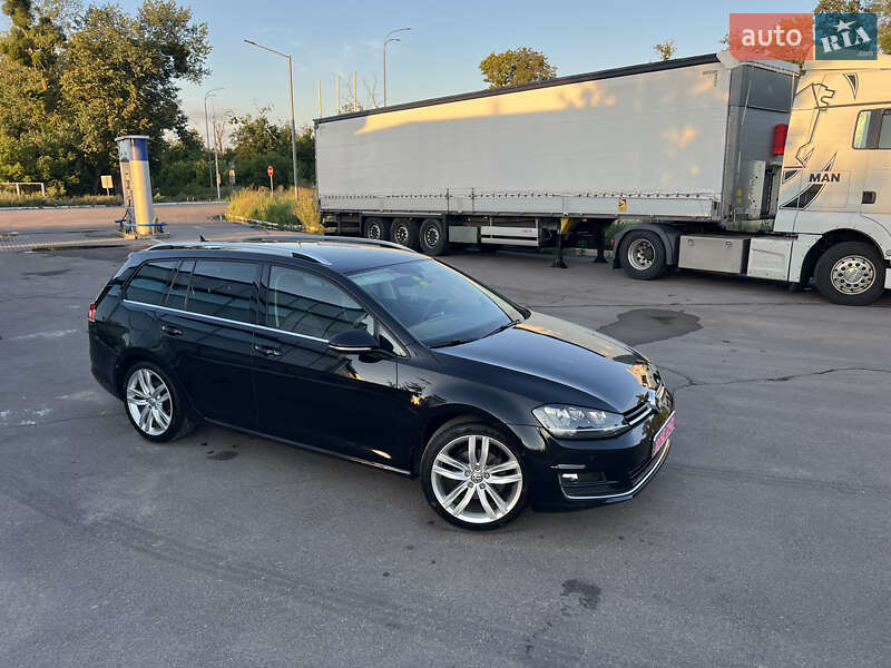 Универсал Volkswagen Golf 2014 в Ровно