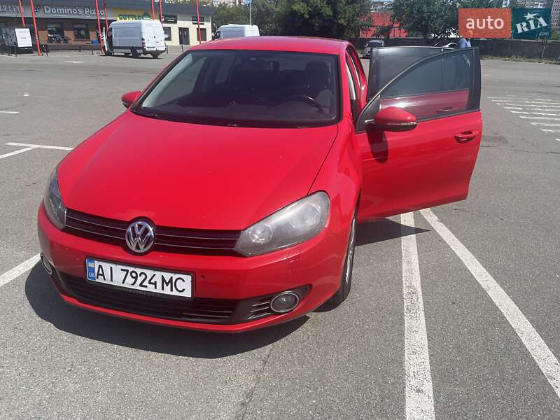 Хетчбек Volkswagen Golf 2012 в Києві
