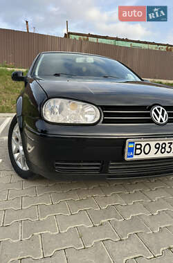 Хэтчбек Volkswagen Golf 2002 в Тернополе
