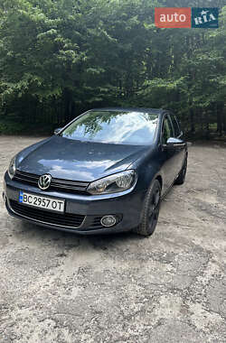 Хетчбек Volkswagen Golf 2009 в Львові