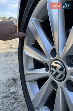 Хетчбек Volkswagen Golf 2012 в Києві