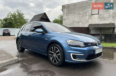 Хэтчбек Volkswagen Golf 2014 в Ивано-Франковске