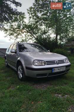 Универсал Volkswagen Golf 2001 в Полтаве