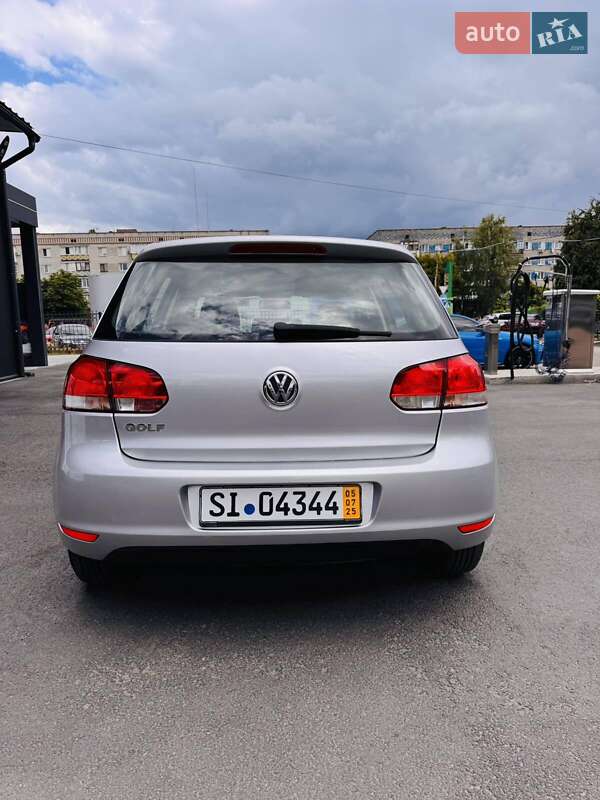 Хэтчбек Volkswagen Golf 2009 в Черкассах