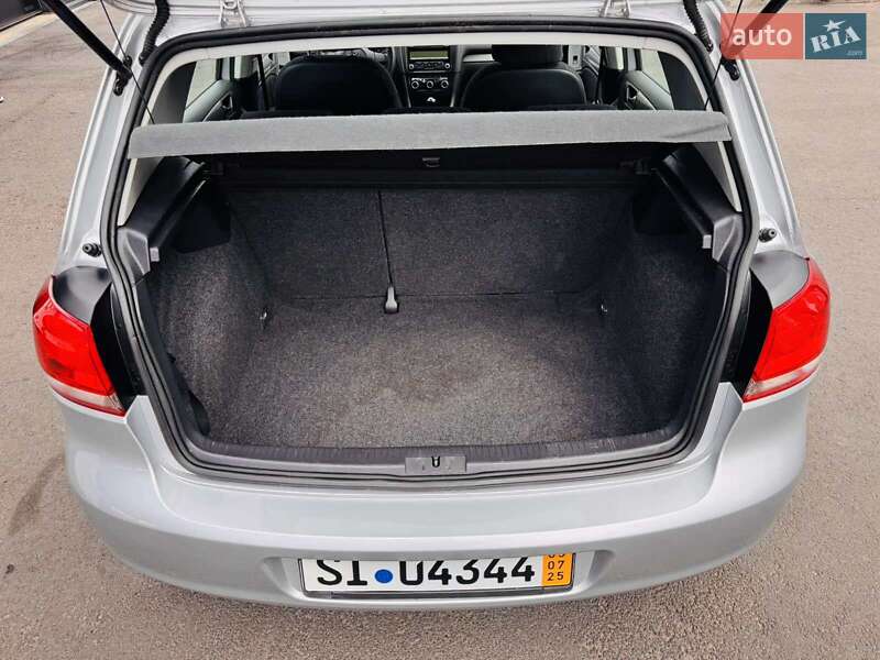 Хэтчбек Volkswagen Golf 2009 в Черкассах