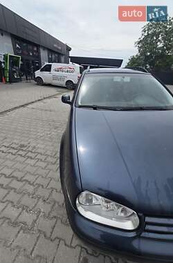 Універсал Volkswagen Golf 2004 в  фото 5 Універсал Volkswagen Golf 2004 в