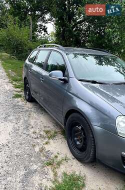 Універсал Volkswagen Golf 2008 в Нових Санжарах