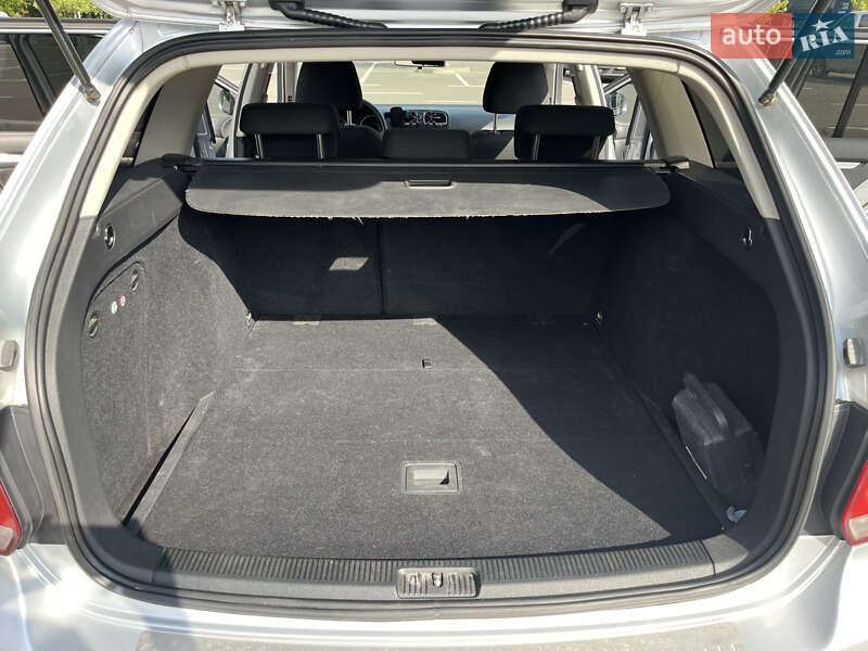 Універсал Volkswagen Golf 2010 в Києві