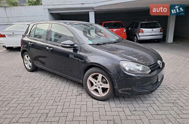 Хэтчбек Volkswagen Golf 2009 в Луцке