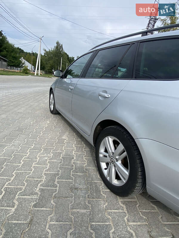 Универсал Volkswagen Golf 2013 в Новояворовске