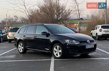 Універсал Volkswagen Golf 2015 в Дніпрі