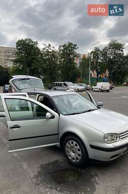 Хэтчбек Volkswagen Golf 1999 в 