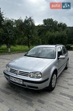 Универсал Volkswagen Golf 2002 в Монастыриске