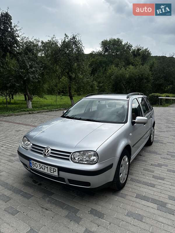 Volkswagen Golf 2002