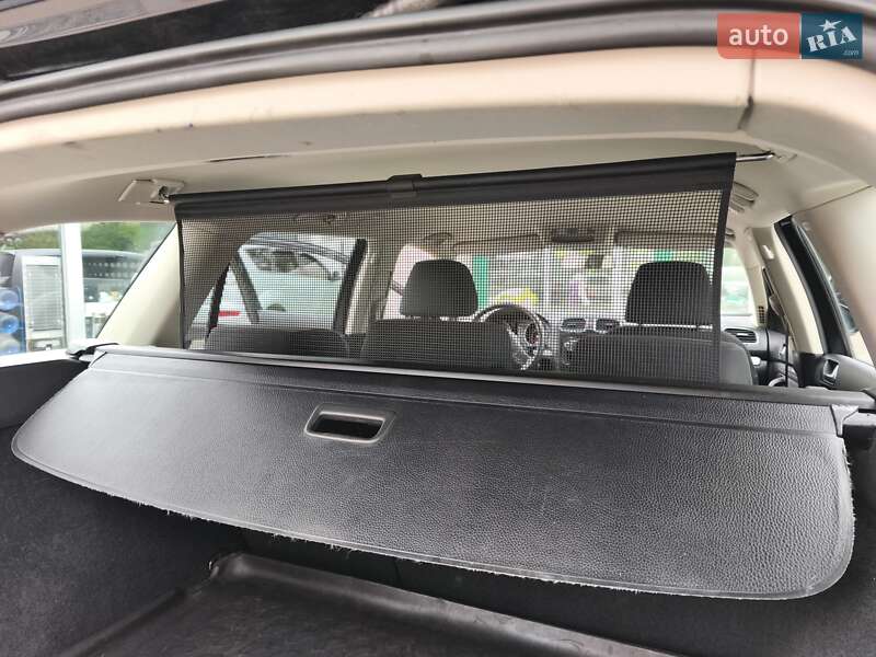 Універсал Volkswagen Golf 2011 в Дніпрі