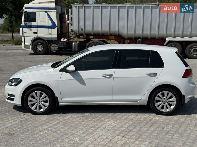 Хэтчбек Volkswagen Golf 2013 в Запорожье