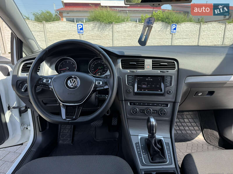 Хэтчбек Volkswagen Golf 2013 в Запорожье