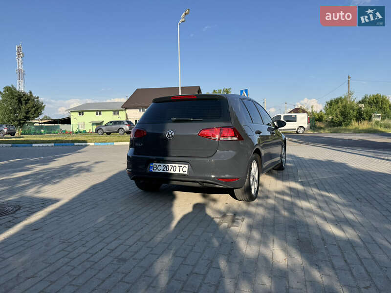 Хэтчбек Volkswagen Golf 2013 в Львове