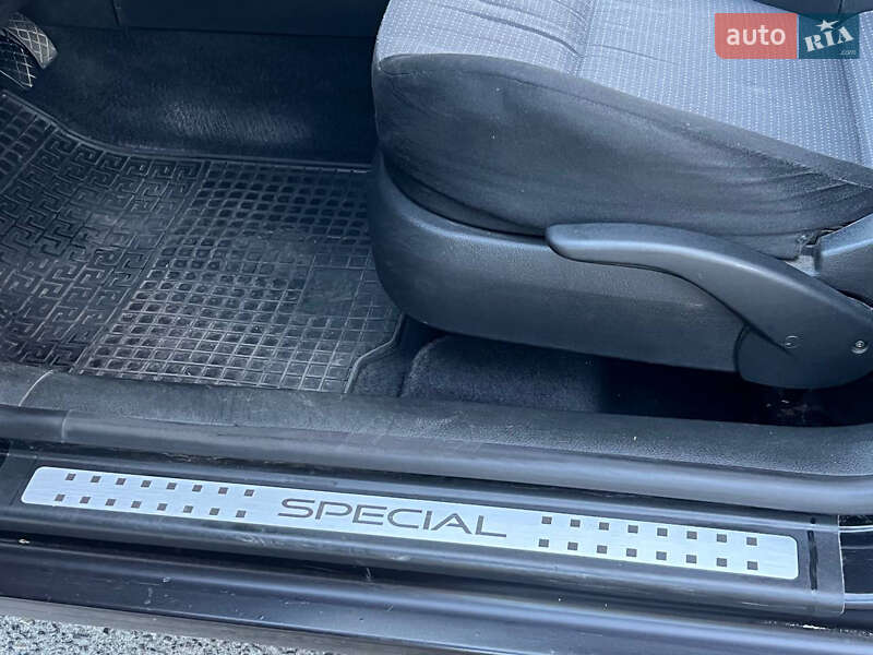 Универсал Volkswagen Golf 2003 в Лубнах