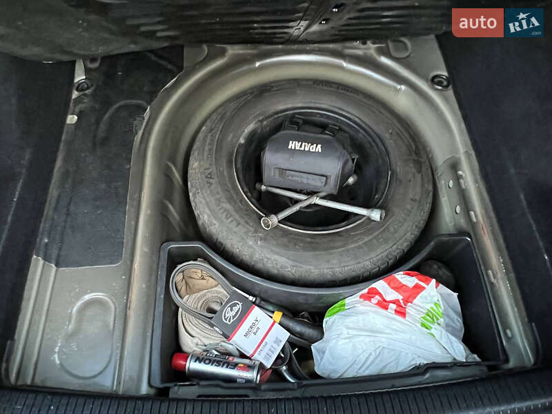 Универсал Volkswagen Golf 2003 в Лубнах