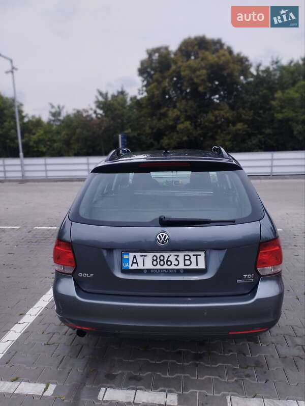 Універсал Volkswagen Golf 2012 в Долині