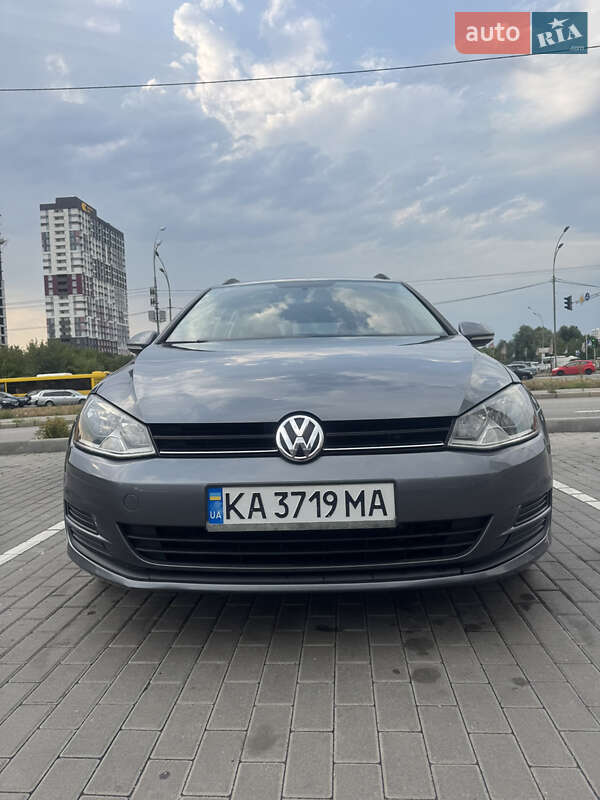 Універсал Volkswagen Golf 2015 в Києві