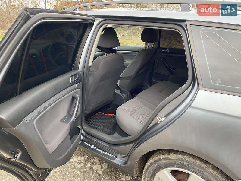 Універсал Volkswagen Golf 2009 в Старокостянтинові