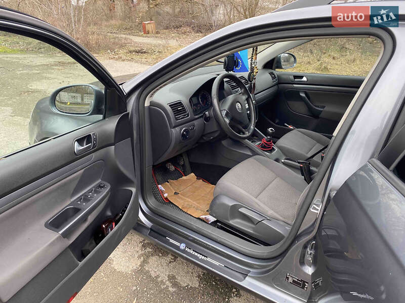 Універсал Volkswagen Golf 2009 в Старокостянтинові