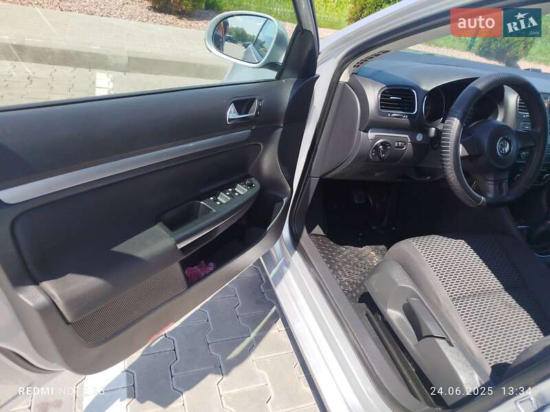 Универсал Volkswagen Golf 2012 в Стрые